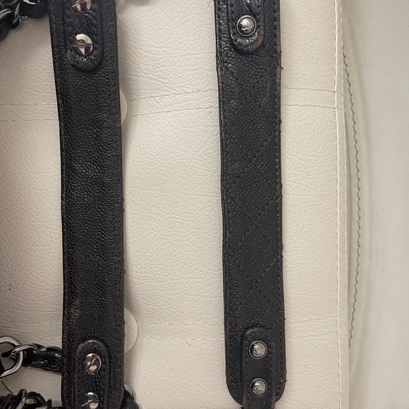 VINTAGE CHANEL BAG From the Fall/Winter 2007 Collection by Karl Lagerfeld. - Picture 3 of 16